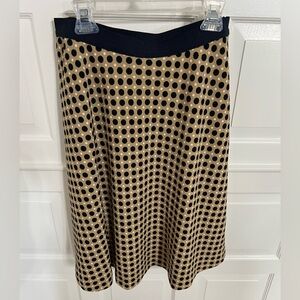 Ann Taylor size 6 navy and tan polka dot skirt with size zipper.